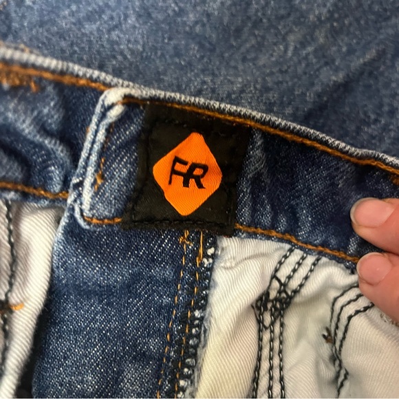 Wrangler Women’s Mid-Rise Boot Cut Jeans- Size 29 Tall. - Picture 8 of 9